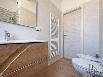 Prodej bytu 3+kk 72 m², via Genova, Silvi, Itálie - 10