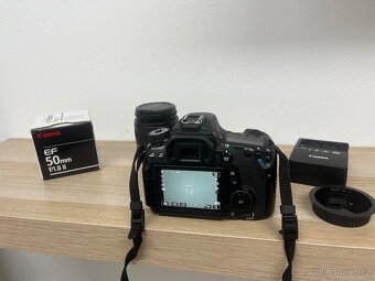 Canon 70D - 18-55mm 3.5-5.6 f + 50mm 1.8 f - 10