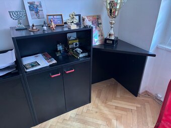 Jako nový kancelářský nábytek daruji - 10