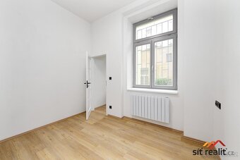 Moderní byt 2+kk, 43 m2, kompletní rekonstrukce 2025, vnitro - 10