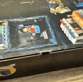 LEGO Stranger Things 75810 Upside Down - 10