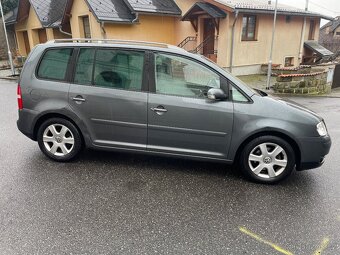 Touran Volkswagen 2.0 tdi - 10