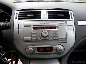 Ford C-Max 1.8TDCi Titanium, + sada ALU navíc - 10