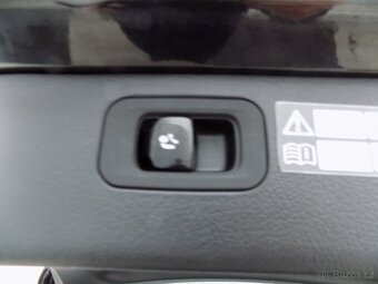 Mercedes-Benz Třídy C C 200d/NAVI/LED-Performance/ - 10