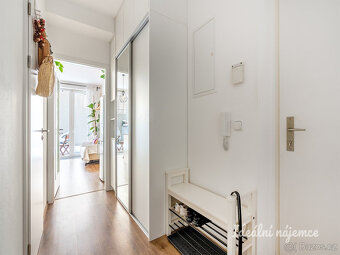 Pronájem bytu 2+kk, Košická, Vršovice, 29.900,- / 48 m2 s pa - 10