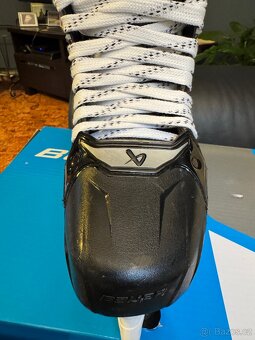 Brusle Bauer Supreme Shadow Int - 10