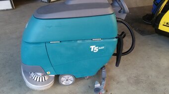 Podlahový mycí stroj Tennant T5 Disk 70 s vlastním pojezdem - 10