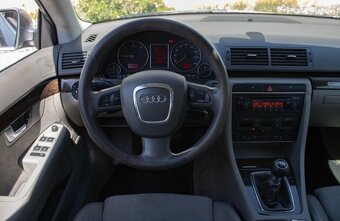 AUDI A4 2.0 TDI QUATTRO - 10
