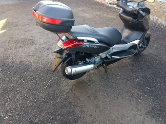 Yamaha x max 125i cz doklady v ceně Šedý. - 10