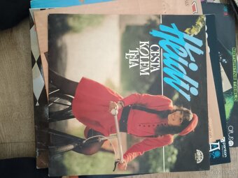 Dobrý den.Nabizim staré LP - 10