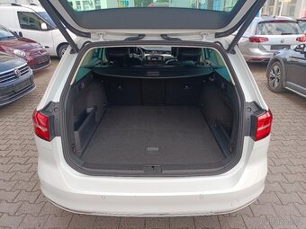 VW Passat B8 Variant Highline 2.0TDI 140kW Webasto Tažné ACC - 10