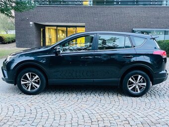 Toyota Rav4 2.0D 105KW MANUÁL 1.MAJITEL KAMERA TAŽNÉ - 10