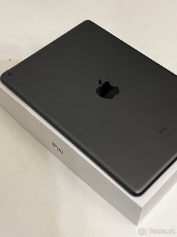 Apple iPad 8. generace (2020) - 10