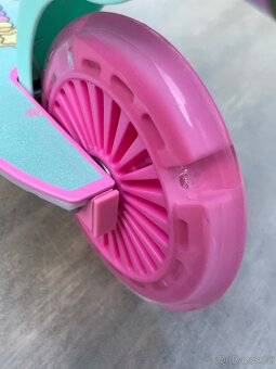 Nová dětská LED koloběžka scooter (116) - 10