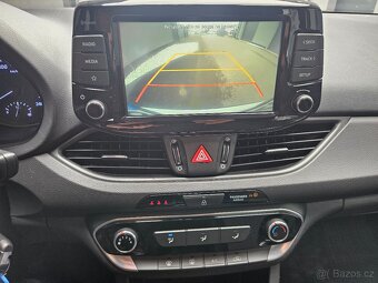 Hyundai i30 kombi 1.6crdi 85kw r.v 10/2020 kamera 2xklič -ČR - 10
