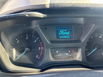 Ford Transit Custom 9 míst 2,2TDCi 125 PS L2H2 TZ 2016 - 10