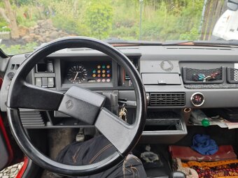 Renault Rapid - 10