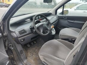 Citroen C 8 2.0 HDi - 10