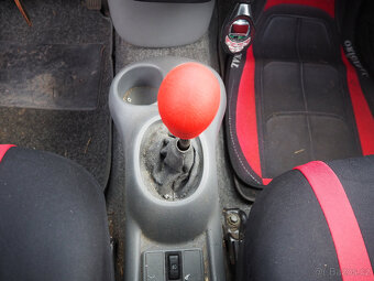 Toyota Yaris VERSO 1.3 KLIMA - 10