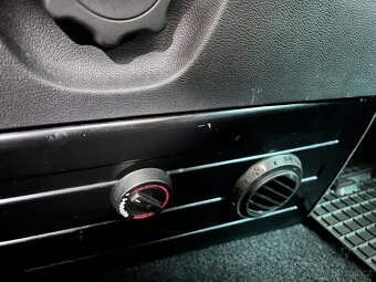 Volkswagen Caravelle 2.0 TDI 110 kW 155tkm DPH - 10