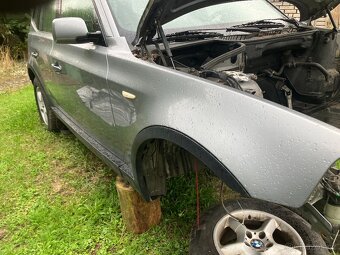 díly na BMW X3 E83 r.v. 2005 komplet plechy, dále dle popisu - 10