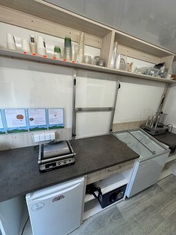 Pojízdný stánek (food truck, stánek se zmrzlinou) - 10