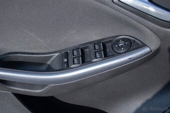 Ford Focus 1.0 EcoBoost 125k Titanium /aj na splátky/ - 10