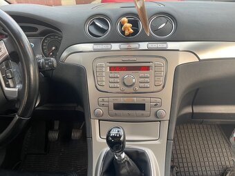 Prodám Ford S Max 2,5l 162kw benzin 2008 - 10