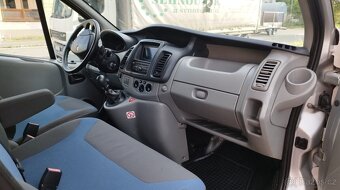 RENAULT TRAFIC 2.0DCI 84KW LONG 6 MÍST R.V.2011 - 10