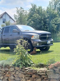 Dodge Ram 5.7 HEMI - 10