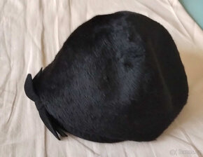 Dámské kabelky + klobouky + čepice - 10