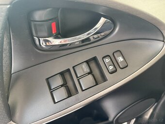Toyota RAV4 2,2 110kW,4X4,PŮVOD ČR - 10