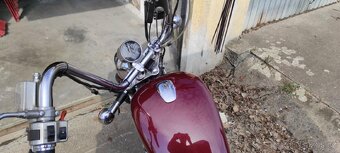 Suzuki Intruder VS 800 - 10