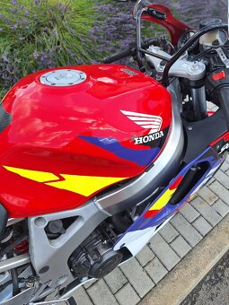 Honda cbr 900rr (sc33) - 10