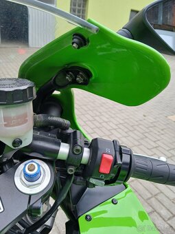 Kawasaki zx-9R - 10