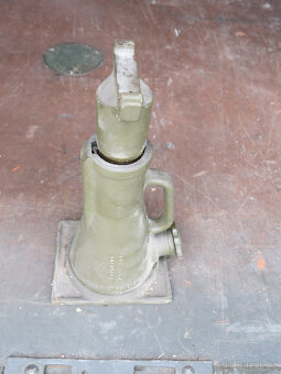 Dodge WC-54 sanitka, 1943 – plně pojízdná, po renovaci karos - 10