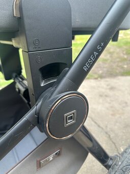 Kočárek moon resea S edition + - 10