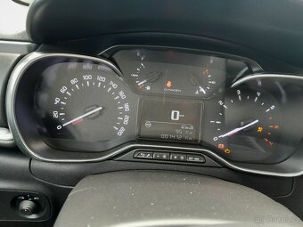 Citroën C3 1.2 Puretech 61 KW ODPOČET DPH Najeto 1400KM - 10