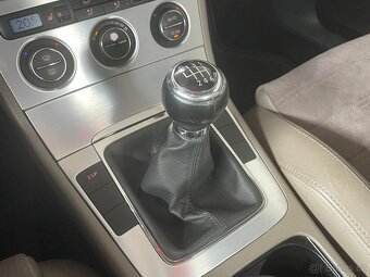 Volkswagen Passat B6 - 10