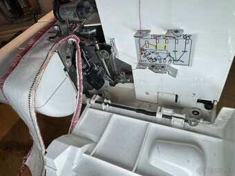 Overlock AEG 760 moderní - TOP stav - 10