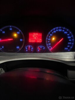 Vw golf 5 1.9TDI 77kw BKC URČENO NA OPRAVU - 10