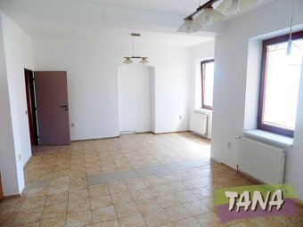 Prodej rodinné domy, 180 m2 - Dvůr Králové nad Labem - 10