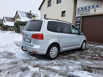 Prodám VW Touran 2.0 TDi, DSG, 103KW, r.v. 2013 - 10