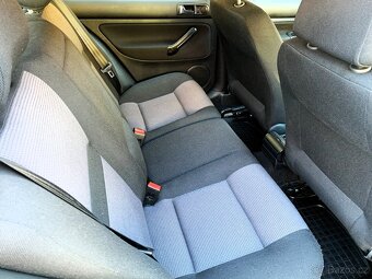Volkswagen Golf 1.6 16 V , pouze 110 000 km, původ ČR - 10