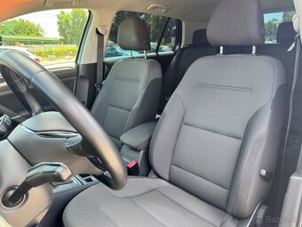 Volkswagen e-Golf - 10