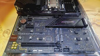 MB ROG STRIX Z790-F Gamming WiFi-7 II Motherboard - 10