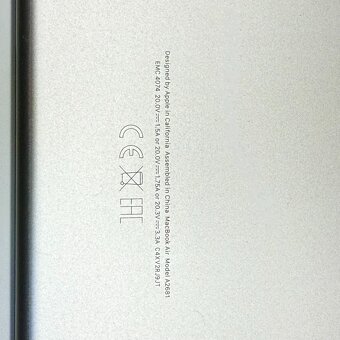 Apple MacBook Air 13.6" (A2681) – 8C CPU / 8C GPU / 8GB RAM - 10