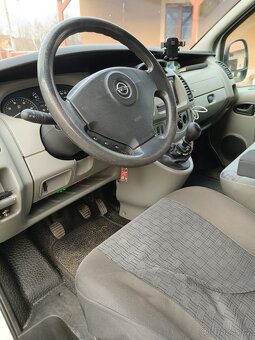Opel vivaro - 10