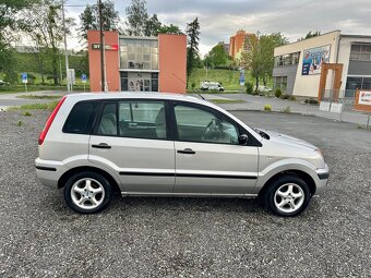 Ford Fusion - 10