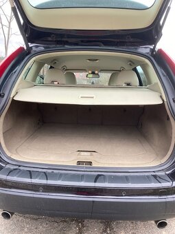 Volvo XC60 2,4 TDi - 10